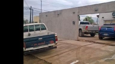 Se realizaron numerosos allanamientos en diferentes localidades del Conurbano Bonaerense, con varios secuestros y la detención del cabecilla.  (LA OPINION)