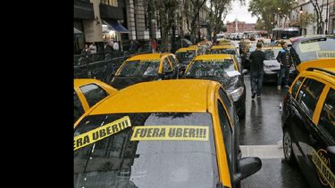 Más de 20 cortes se registraron ayer en zonas muy transitadas de la Capital Federal. (NA)