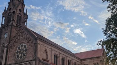 La Parroquia Merced de nuestra ciudad será donde los sacerdotes locales celebren la misa en memoria del Papa Francisco. La Parroquia Merced de nuestra ciudad será donde los sacerdotes locales celebren la misa en memoria del Papa Francisco.