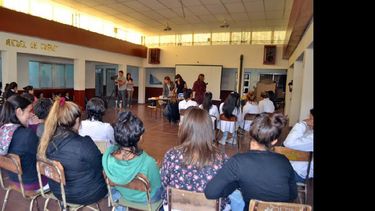 En los últimos dos años, la Dirección de la Mujer, ha dictado el taller en establecimientos educativos. (ARCHIVO LA OPINION)