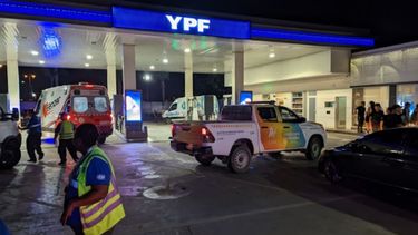 Pasadas las 21hs de este domingo, una discusión familiar tuvo lugar en la estación de servicio YPF de Av. Lavalle y Teodoro Fels. Pasadas las 21hs de este domingo, una discusión familiar tuvo lugar en la estación de servicio YPF de Av. Lavalle y Teodoro Fels.
