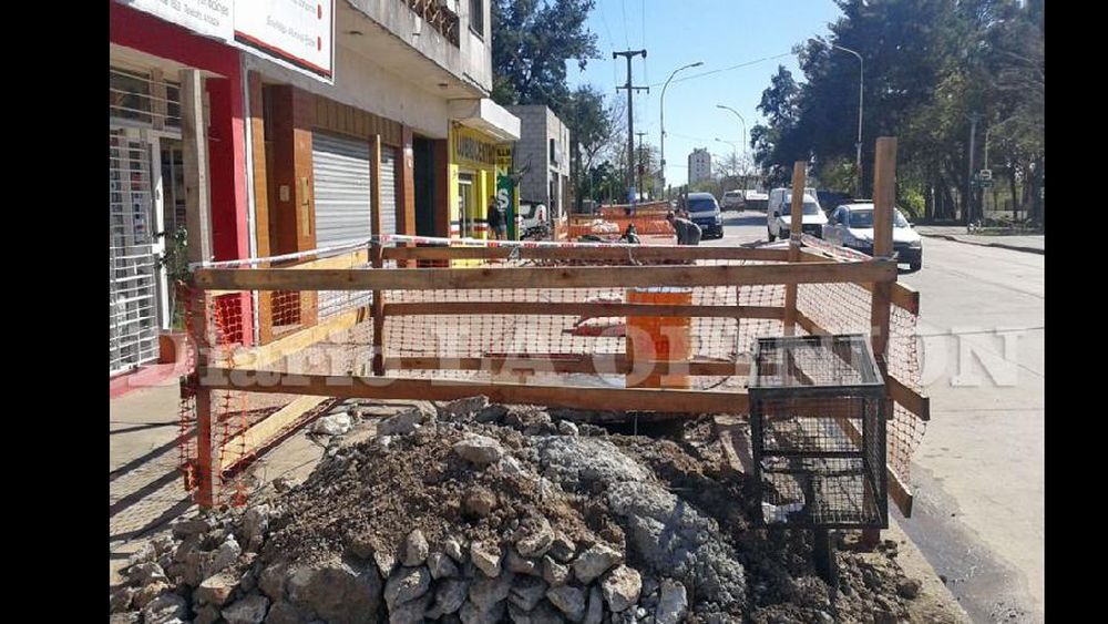 Los trabajos se vienen llevando a cabo a buen ritmo en Illia. (LA OPINION)