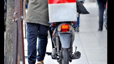 Los deliverys se movilizan por la inseguridad y la pérdida de fuentes de trabajo. (INTERNET)