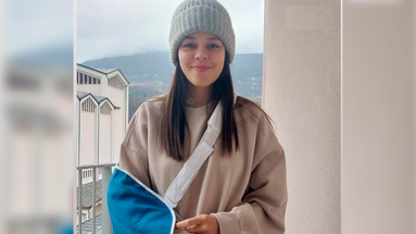 Paola Espíndola deberá permanecer entre tres y cuatro semanas más en Italia antes de poder regresar a la Argentina, bajo controles médicos y acompañada por su familia. Paola Espíndola deberá permanecer entre tres y cuatro semanas más en Italia antes de poder regresar a la Argentina, bajo controles médicos y acompañada por su familia.