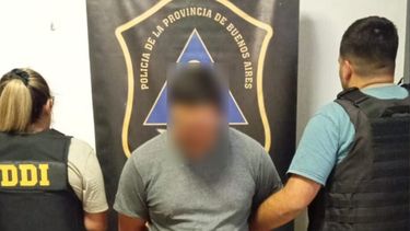 César Daniel Chalella el hampon mas buscado por la policia de Gualeguaychú. César Daniel Chalella el hampon mas buscado por la policia de Gualeguaychú.