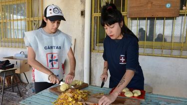 Cáritas: Lo recaudado en cada colecta es distribuido entre diferentes programas. Cáritas: Lo recaudado en cada colecta es distribuido entre diferentes programas.