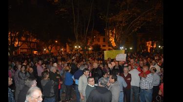 Meses atrás los usuarios de nuestra ciudad reclamaron la quita de varios ítems de la factura de luz. (ARCHIVO LA OPINION)