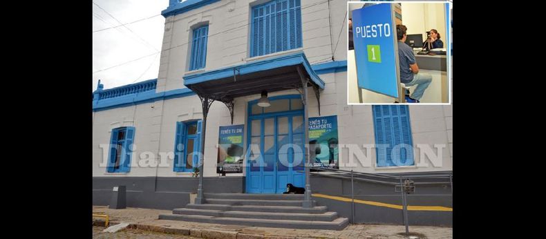 El CDR, ubicado en la exEstación del Ferrocarril Belgrano, atiende de 7:00 a 19:00. Realizan aproximadamente 160 tramitaciones diarias. (LA OPINION)