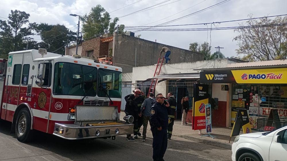 El principio de incendio generó un amplio despliegue de fuerzas de emergencias. El principio de incendio generó un amplio despliegue de fuerzas de emergencias.