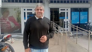 El PAMI oficializó cambios en las oficinas locales de Ramallo. Ramiro Pérez asumirá en Ramallo y Mauro Petunchi quedará al frente de la dependencia de Pérez Millán, que llevaba casi un año vacante. El PAMI oficializó cambios en las oficinas locales de Ramallo. Ramiro Pérez asumirá en Ramallo y Mauro Petunchi quedará al frente de la dependencia de Pérez Millán, que llevaba casi un año vacante.