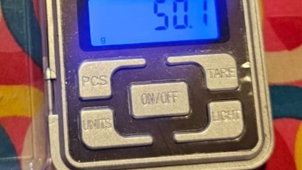 La cocaína estaba oculta dentro de una media de un niño integrante de la familia residente en la casa allanada. La cocaína estaba oculta dentro de una media de un niño integrante de la familia residente en la casa allanada.