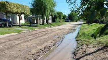 Vecinos de distintos barrios de la ciudad cabecera de Ramallo y de Villa Ramallo volvieron a manifestar su malestar por el deficiente mantenimiento de desagües y calles. Vecinos de distintos barrios de la ciudad cabecera de Ramallo y de Villa Ramallo volvieron a manifestar su malestar por el deficiente mantenimiento de desagües y calles.