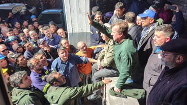 Fracasó el acuerdo y se mantiene el paro de UOM en Ternium en San Nicolás. Fracasó el acuerdo y se mantiene el paro de UOM en Ternium en San Nicolás.