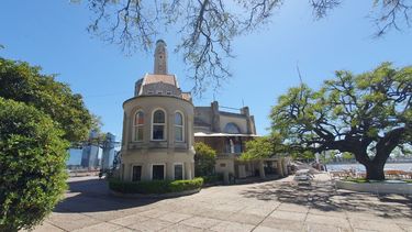 El edificio con formas curvas y referencias al mundo náutico fue inaugurado hace más de un siglo y es un referente de la arquitectura argentina. El edificio con formas curvas y referencias al mundo náutico fue inaugurado hace más de un siglo y es un referente de la arquitectura argentina.