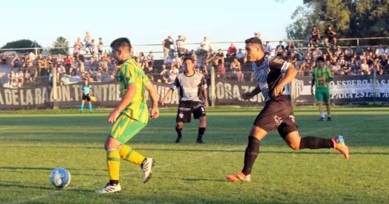 Defensores de Salto logró un gran triunfo de visitante en el Jacinto Gato López en el partido de ida frente a La Emilia de San Nicolás y le quitó el invicto.