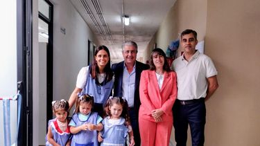 El acto culminó con el tradicional corte de cintas y la recorrida de las autoridades por las flamantes instalaciones ubicadas en Güiralde al 2100. El acto culminó con el tradicional corte de cintas y la recorrida de las autoridades por las flamantes instalaciones ubicadas en Güiralde al 2100.