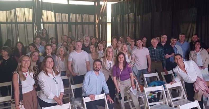 Por los 60 años del Colegio de Odontólogos, se realizó una jornada de la que participaron actuales y exdirectivos del Distrito VI de la institución.