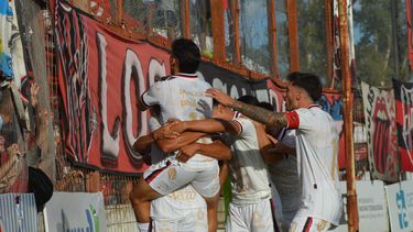 Douglas Haig festejó y se quedó con los tres puntos en el inicio del Torneo Federal A 2026. Douglas Haig festejó y se quedó con los tres puntos en el inicio del Torneo Federal A 2026.