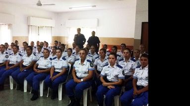 Son 43 las uniformadas que a desde hoy prestarán servicio regular en las calles.  (PRENSA MUNICIPALIDAD)