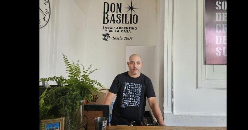 Cristian heredó la pasión por la pizza de generaciones anteriores y ha logrado que su pizzería sea una de las más importantes de la ciudad.