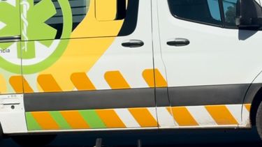 La mujer fue asistida y trasladada por los integrantes de una ambulancia de Same. La mujer fue asistida y trasladada por los integrantes de una ambulancia de Same.