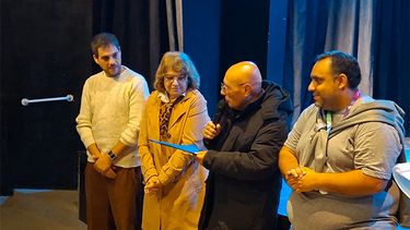Los concejales Bernardo Fiore y Antonia Caldentey, y Diego Morello hicieron entrega a Guillermo Rodoni de la declaración de Interés Municipal. Los concejales Bernardo Fiore y Antonia Caldentey, y Diego Morello hicieron entrega a Guillermo Rodoni de la declaración de Interés Municipal.