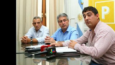 Juan Manuel Rico Zini, Carlos Pérez, Javier Martínez y Marcos Morro durante el acto que tuvo lugar ayer en el Municipio. (LA OPINION)
