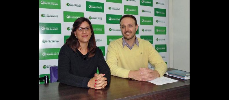 Yaryura y Ghilarducci, responsables de los talleres Hacia la construcción de nuevas masculinidades que se dictan en los establecimientos educativos. (GOBIERNO DE PERGAMINO)