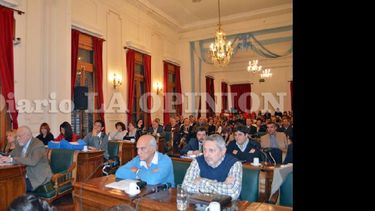 La cuarta sesión no tuvo debates ásperos entre los concejales. (LA OPINION)