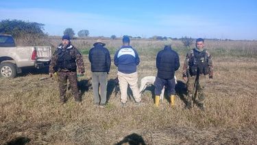 A través del sistema de geolocalización de ojos en Alerta Rural se desplegaron con celeridad y eficiencia los móviles de Patrulla urbana Rural y de la Policía. A través del sistema de geolocalización de ojos en Alerta Rural se desplegaron con celeridad y eficiencia los móviles de Patrulla urbana Rural y de la Policía.