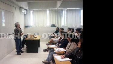 Participan egresados de la tecnicatura superior en Enfermería de los distritos que conforman la Región Sanitaria IV. (LA OPINION)