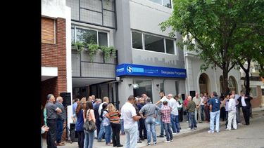 Afiliados, autoridades nacionales y dirigentes locales y regionales participaron de la inauguración. (LA OPINION)