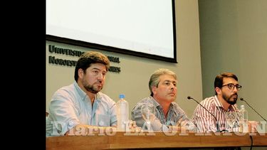 Batallánez, Martínez y Saín durante la reunión en la Unnoba. (LA OPINION)