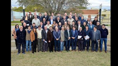 El encuentro reunió a jefes comunales que integran el Foro Cambiemos.  (INTERNET)