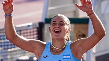 Julia Riera tuvo otra gran semana integrando la selección argentina en la BJK Cup. Julia Riera tuvo otra gran semana integrando la selección argentina en la BJK Cup.