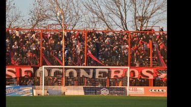 Muchos fogoneros harán los casi mil kilómetros hasta La Rioja para el partido decisivo. Muchos fogoneros harán los casi mil kilómetros hasta La Rioja para el partido decisivo.