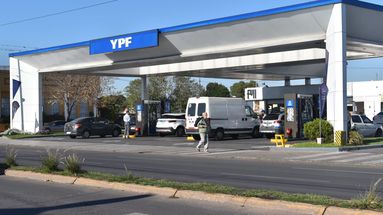 Cargar combustible vuelve a encarecerse: los nuevos valores en San Nicolás. Cargar combustible vuelve a encarecerse: los nuevos valores en San Nicolás.