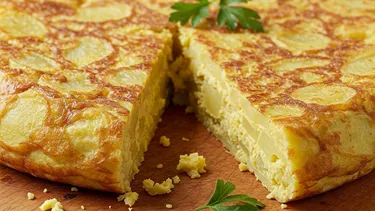 La tortilla de papa, esa receta tan característica de la gastronomía española y ahora también universal, también tiene su día. La tortilla de papa, esa receta tan característica de la gastronomía española y ahora también universal, también tiene su día.