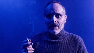 Con El mar de noche, Gustavo Bevacqua se sumerge en una experiencia teatral distinta. Con El mar de noche, Gustavo Bevacqua se sumerge en una experiencia teatral distinta.