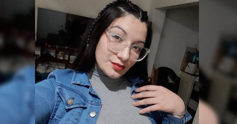 Agustina Chivet tiene el reporte de quince violaciones a la medida perimetral de su ex, según el reporte del dispositivo dual (botón antipánico).