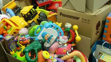 Colecta de regalos para los niños del Merendero “Ayudar es Vivir” de San Nicolás Colecta de regalos para los niños del Merendero “Ayudar es Vivir” de San Nicolás