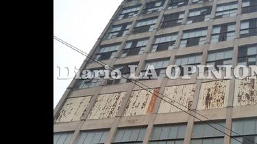 El edificio Annan, un emblema de Pergamino que causa problemas. (LA OPINION)