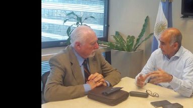 Luis María Migliaro mantuvo un encuentro el jueves con el vicegobernador. (PRENSA BLOQUE JUNTOS POR PERGAMINO)