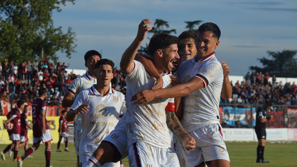 Douglas Haig sumó su tercer triunfo para quedar como único puntero de la Zona 1 y con puntaje ideal.