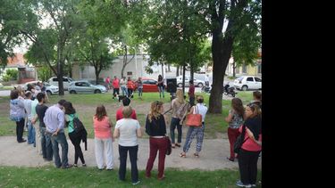 El acto será en el Puente de la Mujer, Intendente Biscayart y 25 de Mayo. (ARCHIVO LA OPINION)