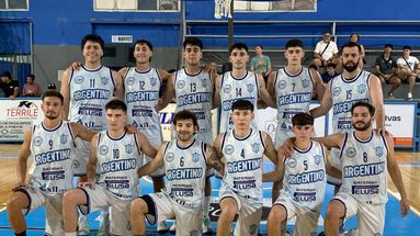 Argentino volvió a mostrar su autoridad en las finales locales y se quedó con el primer punto. Argentino volvió a mostrar su autoridad en las finales locales y se quedó con el primer punto.