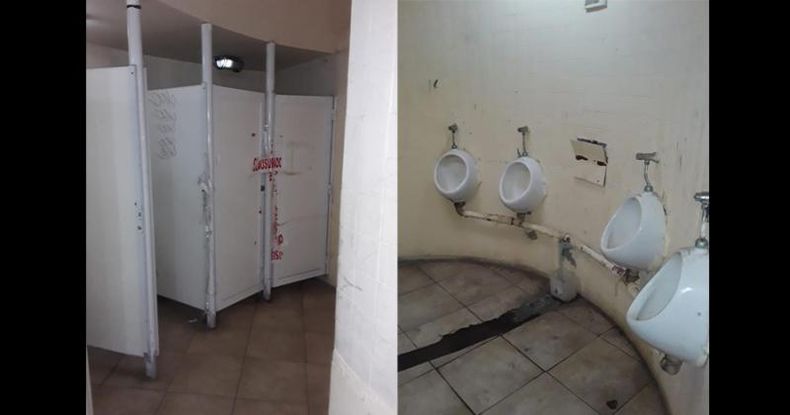 La falta de mantenimiento es evidente. Los sanitarios están dañados, hay pérdidas de agua y el edificio en general presenta un abandono preocupante. Los servicios son nulos.