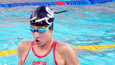 Helena Arbeleche fue la dueña de los 100 y 200 metros pecho en el Campeonato República.