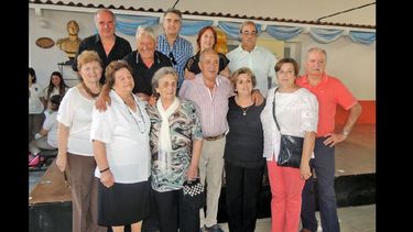 Exprofesores y exalumnos participaron de los festejos por los cincuenta años del Instituto. (INSTITUTO MARIANO MORENO)