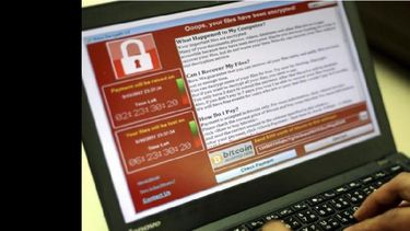¡Tus archivos han sido encriptados!, decía el mensaje que apareció en la mayoría de las computadoras. (LA VANGUARDIA)
